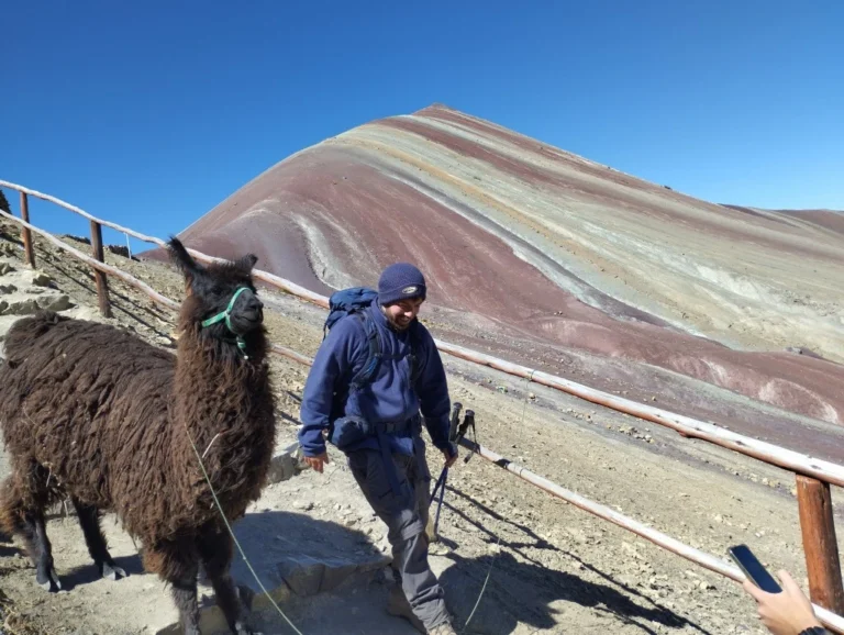 Montaña de Colores en Perú: Un Paisaje Irreal que Tienes que Conocer